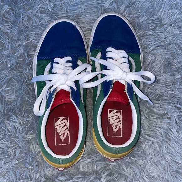Vans - Picture 4 of 5